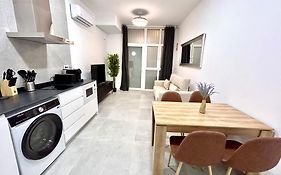 Valencia Comfort Stay Near Metro, 2 Bed, 1 Bath